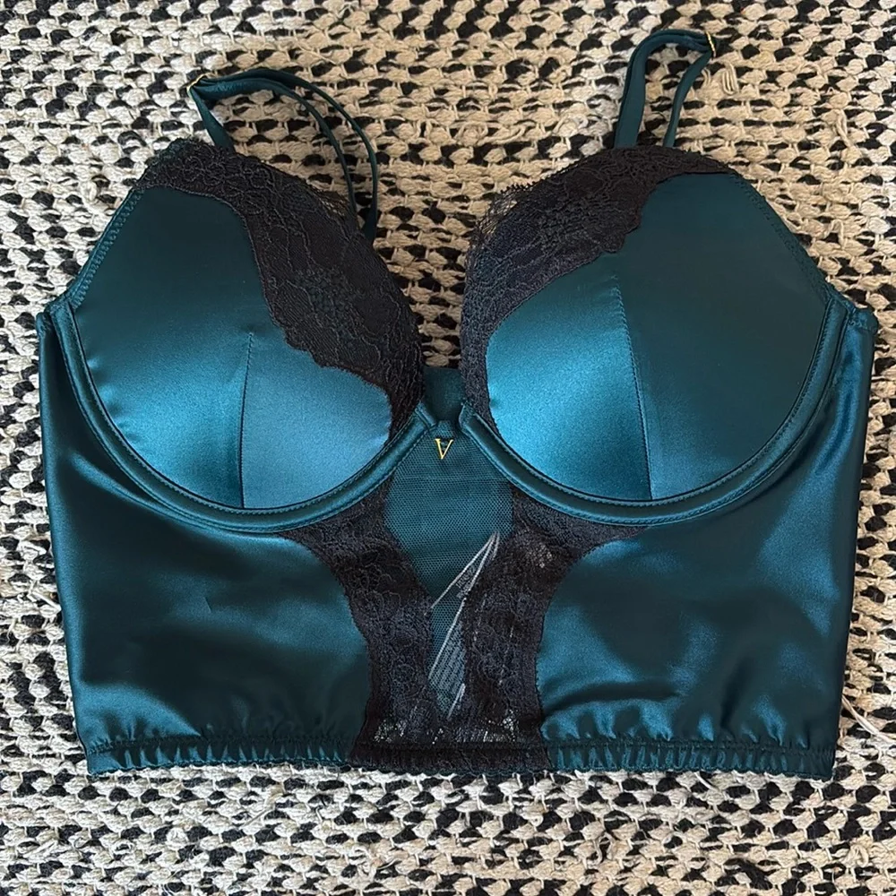 Victoria’s Secret veey sexy push up lingerie top. - Picture 1 of 4
